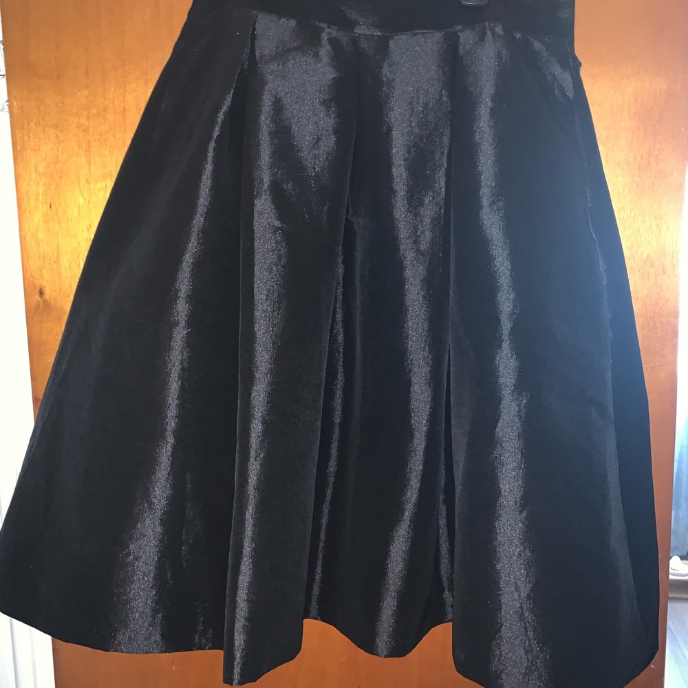 ✨A-line black skirt✨